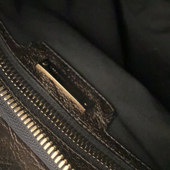 Alessandro Dell’ Acqua frilly bag in a bright gold - Picture 13 of 14